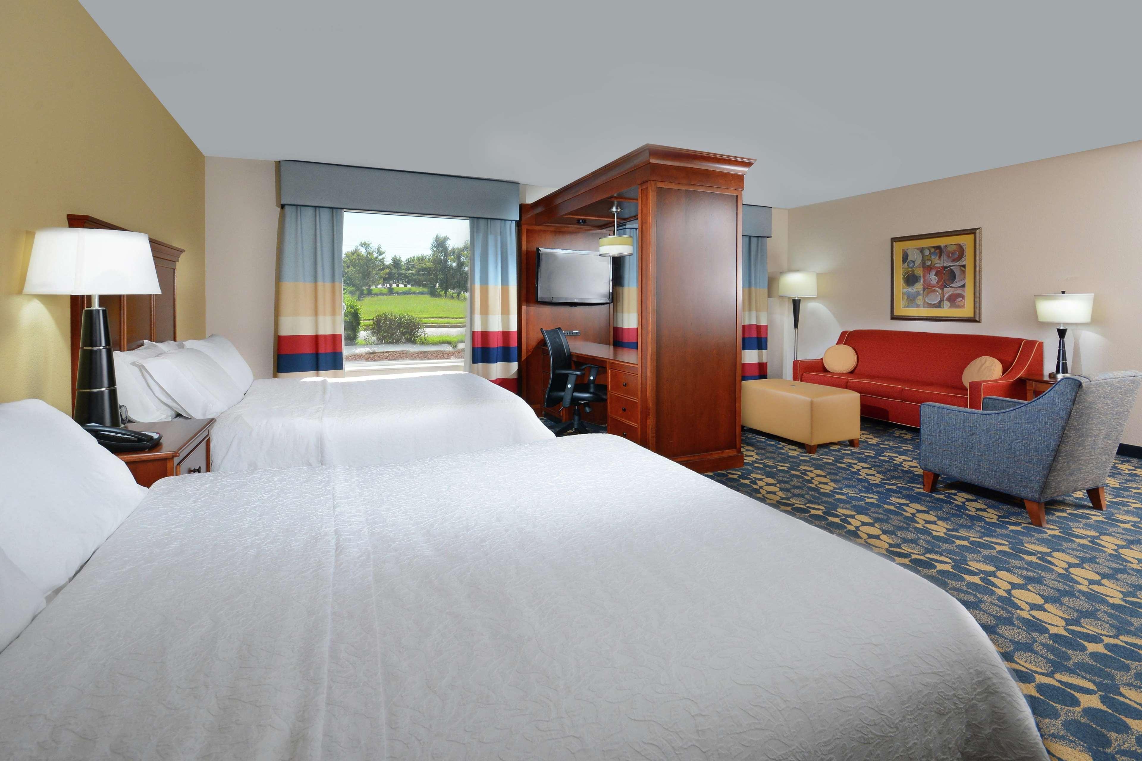 Hampton Inn & Suites Хънтърсвил Екстериор снимка