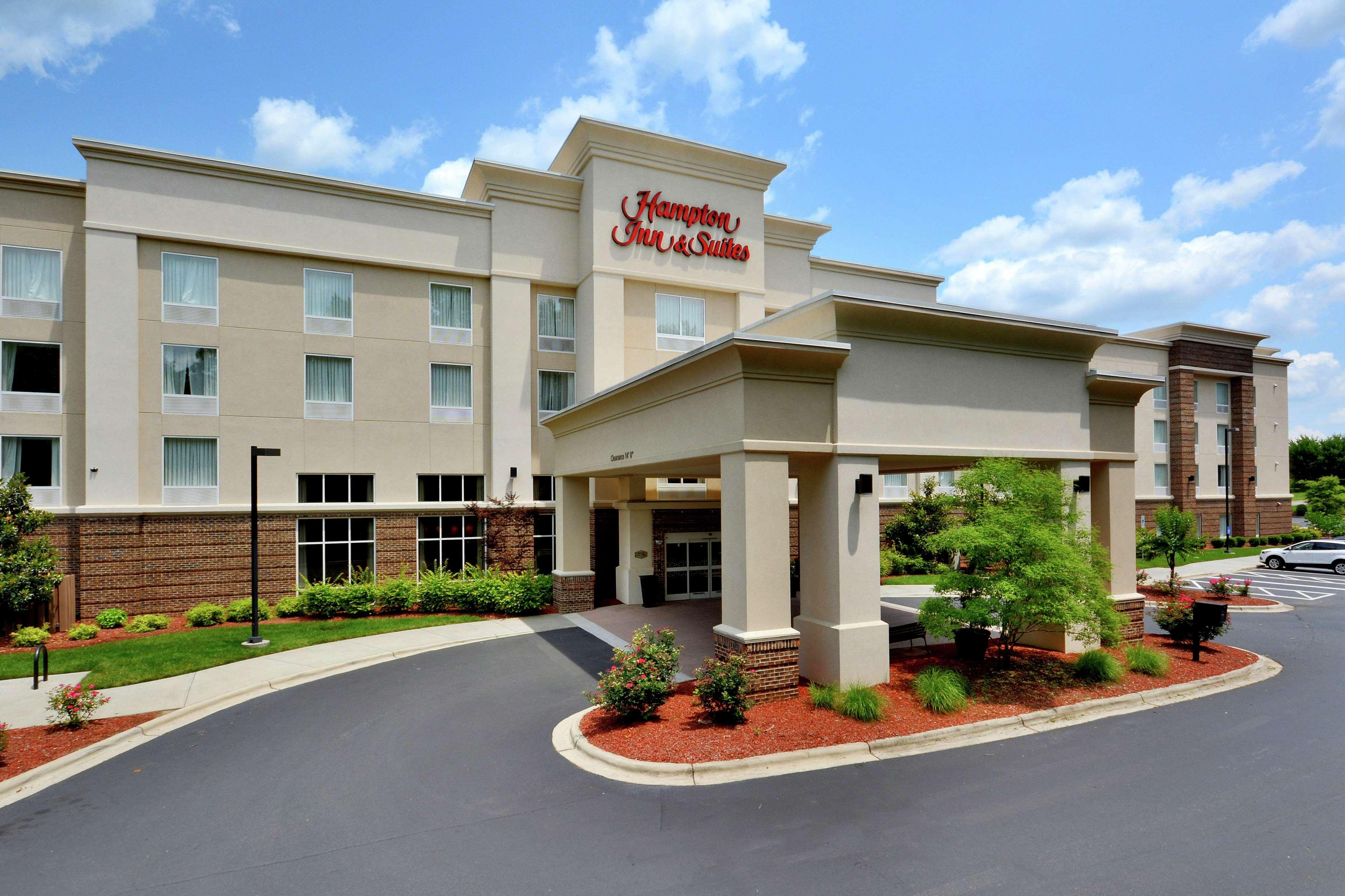 Hampton Inn & Suites Хънтърсвил Екстериор снимка