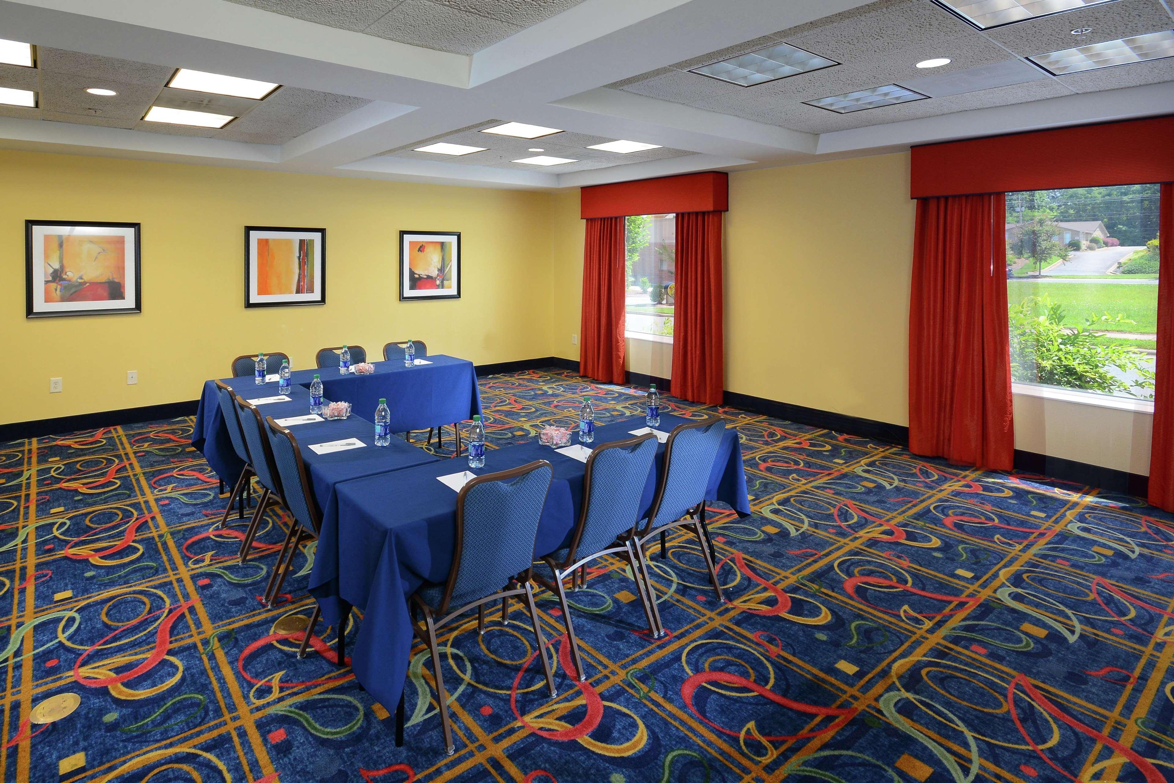 Hampton Inn & Suites Хънтърсвил Екстериор снимка