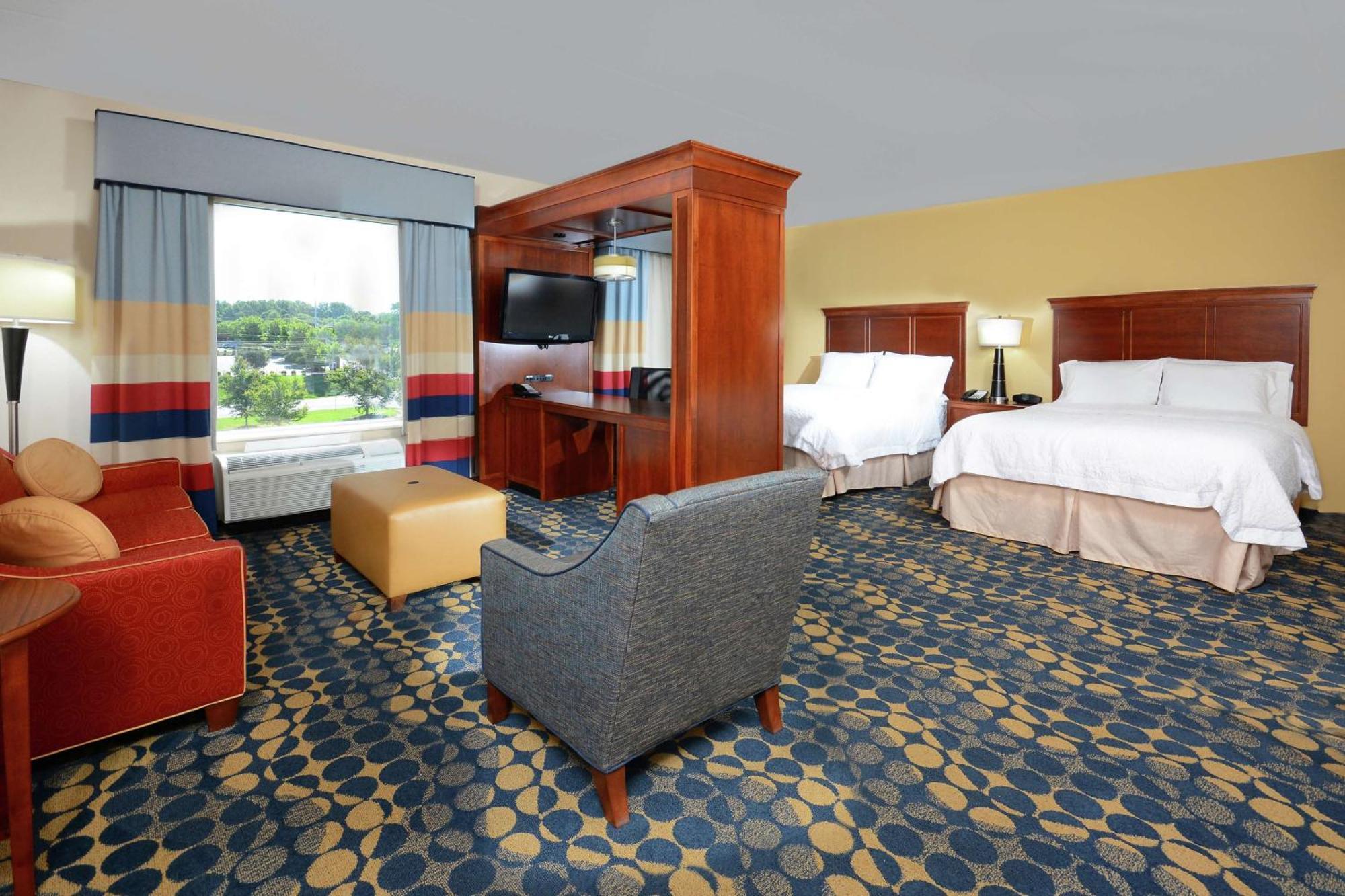 Hampton Inn & Suites Хънтърсвил Екстериор снимка